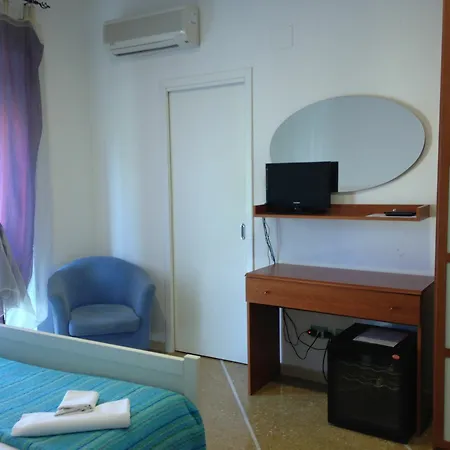 Hotel Santa Costanza *